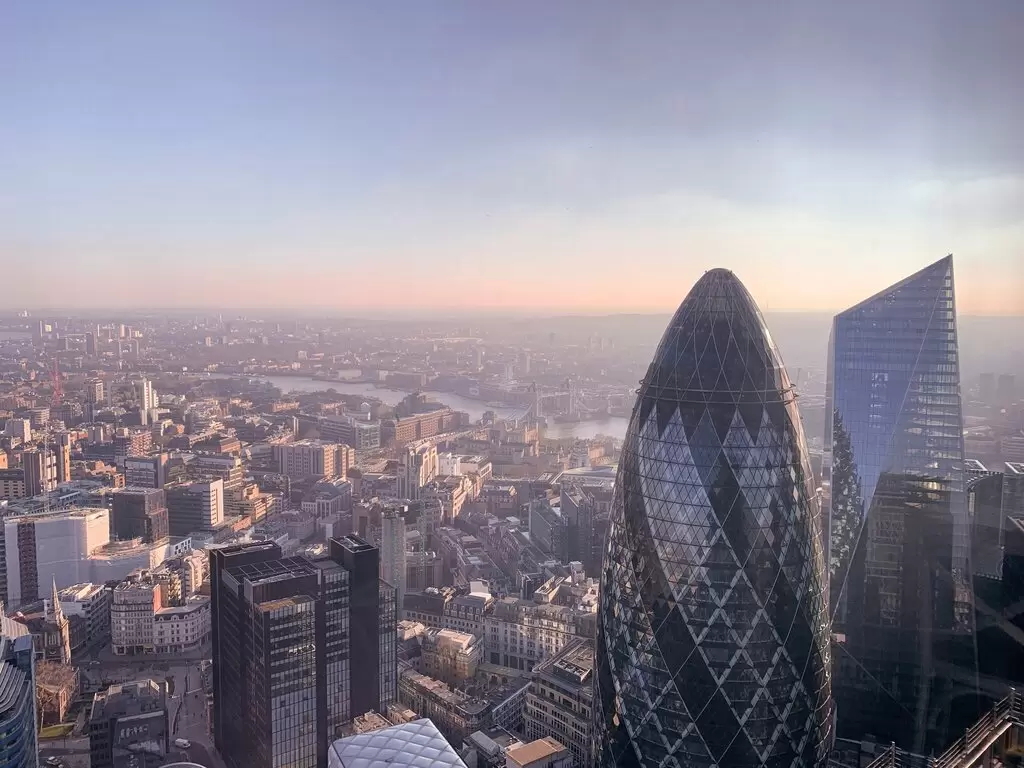 Global Economic Outlook: Trends and Risks for 2025